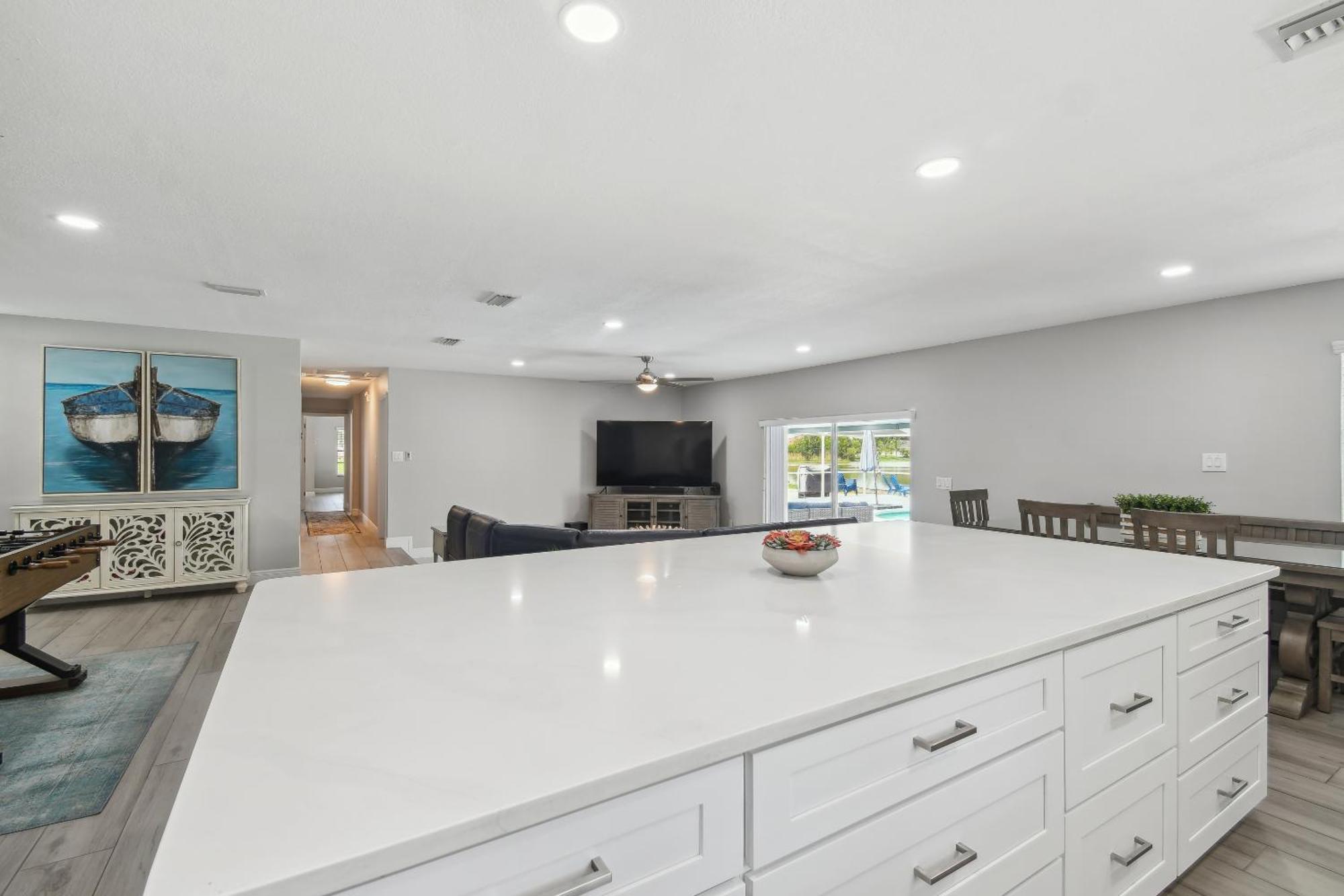 Lake House Westchase Area. Heated Pool Waterfront! Tampa Exterior photo