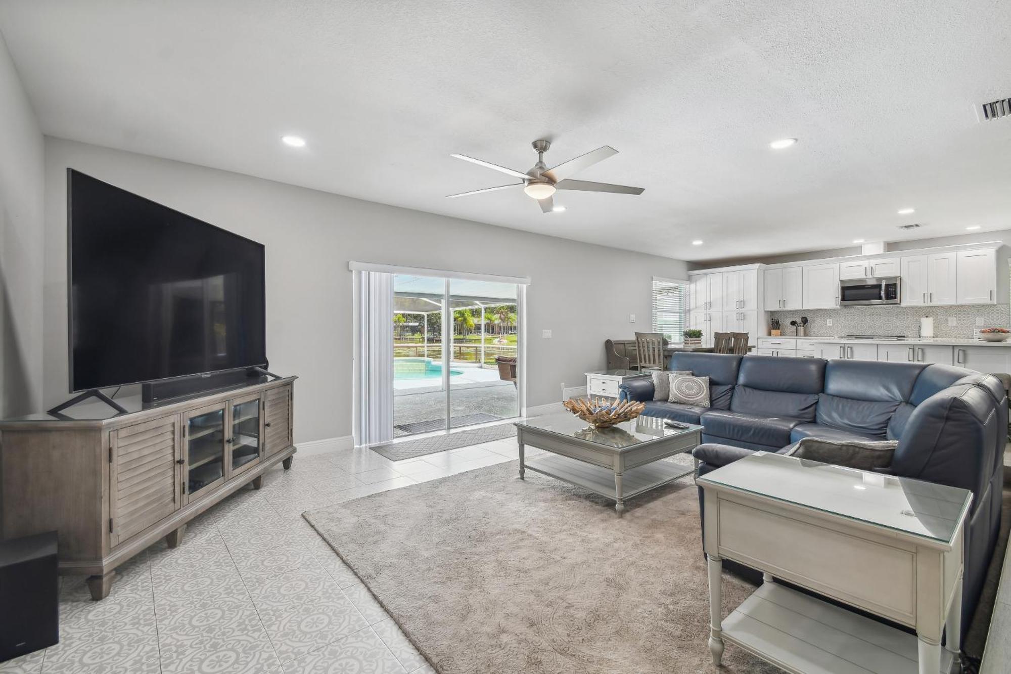 Lake House Westchase Area. Heated Pool Waterfront! Tampa Exterior photo