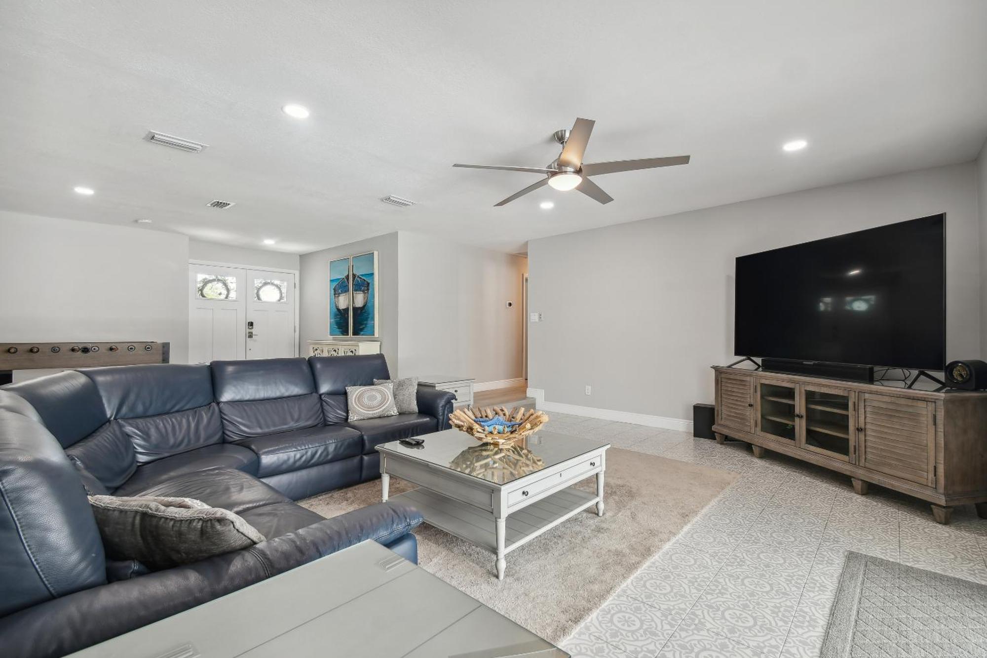 Lake House Westchase Area. Heated Pool Waterfront! Tampa Exterior photo