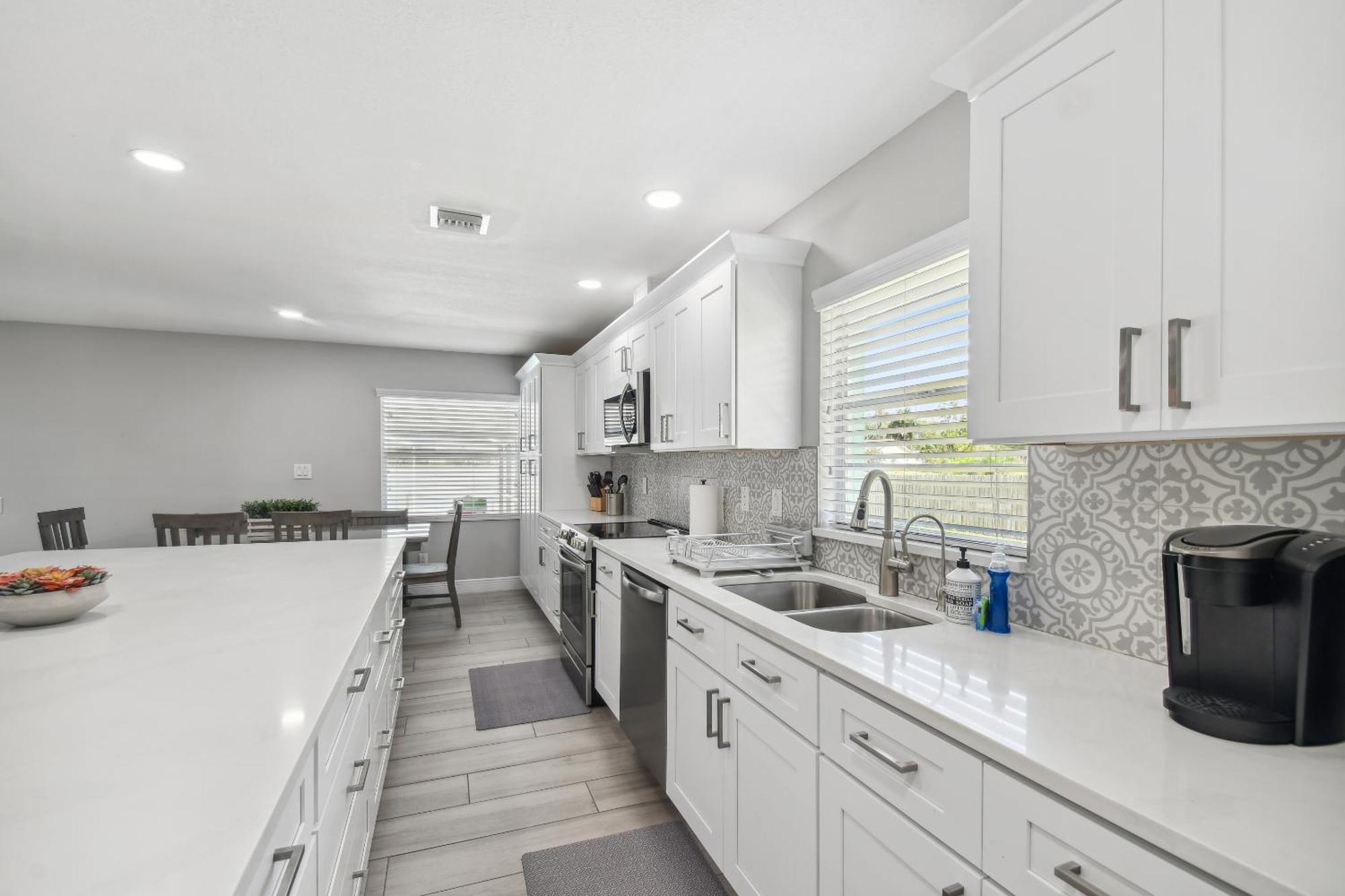 Lake House Westchase Area. Heated Pool Waterfront! Tampa Exterior photo
